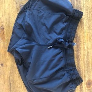Lululemon Hotty Hot 2.5” Shorts